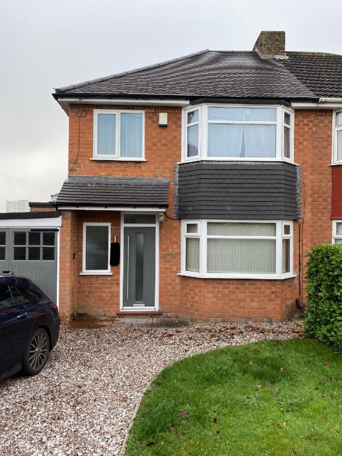 Large House Sleeps 6 - 8 Individuals Fast Broadband With Free Parking Close To Nec Birmingham Airport Contractors For Hs2 And Jlr Welcome 빌라 외부 사진